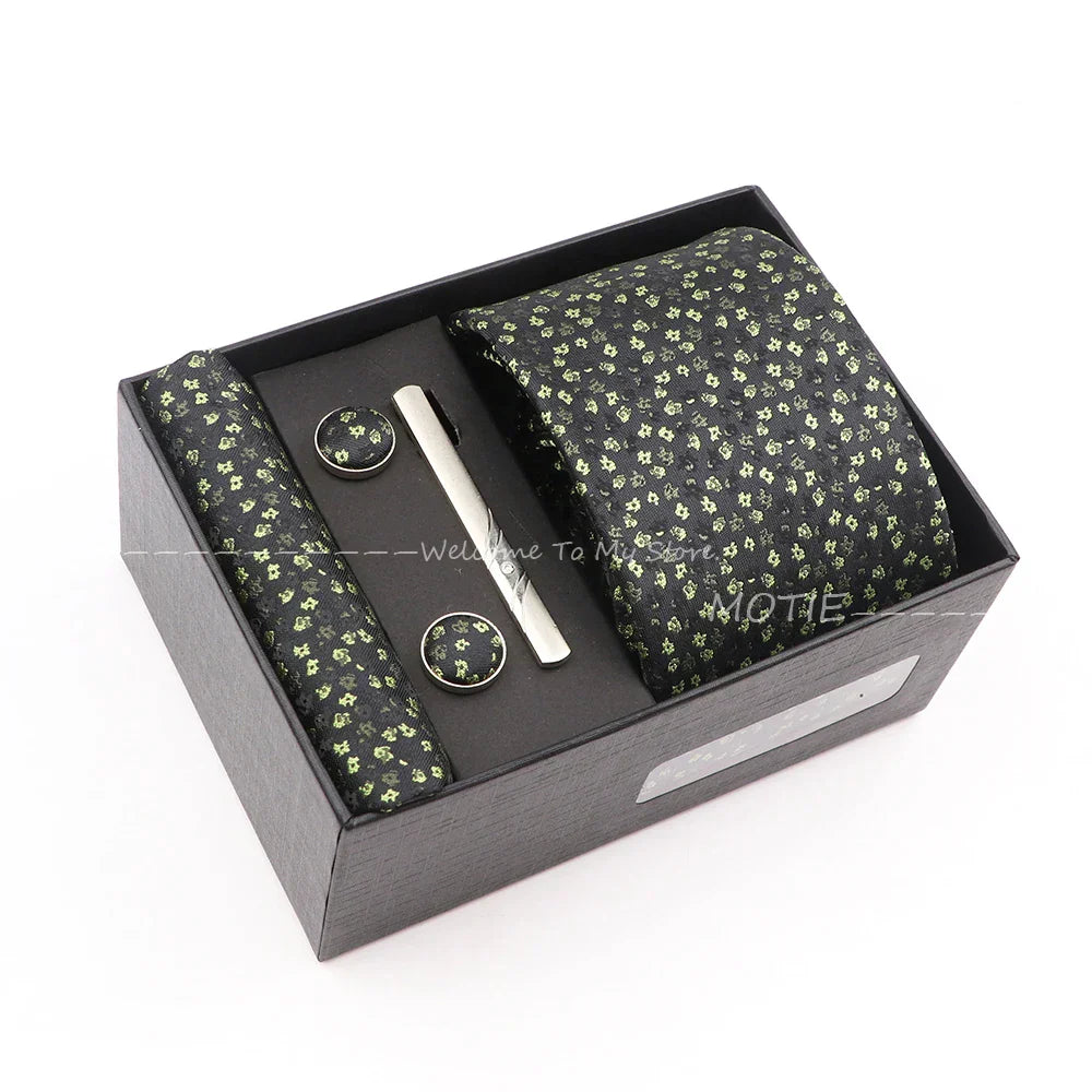 Gracefully Polyester Tie Set With Box Red Floral
