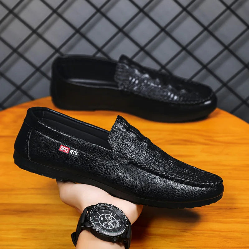 Men Loafers Casual Shoes Boat Shoes Men's Mocassins 2023 New Fashion Driving Shoes Slip on Walking Flats Leather Mocassin Homme