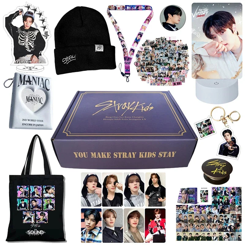 KPOP Stray Kids Album Gift Box Include Keychain