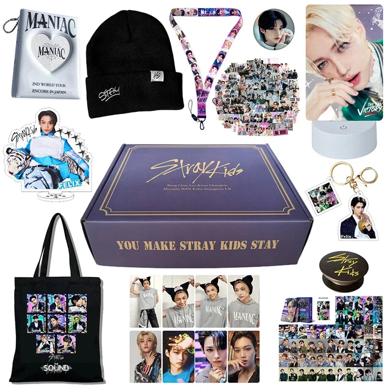 KPOP Stray Kids Album Gift Box Include Keychain