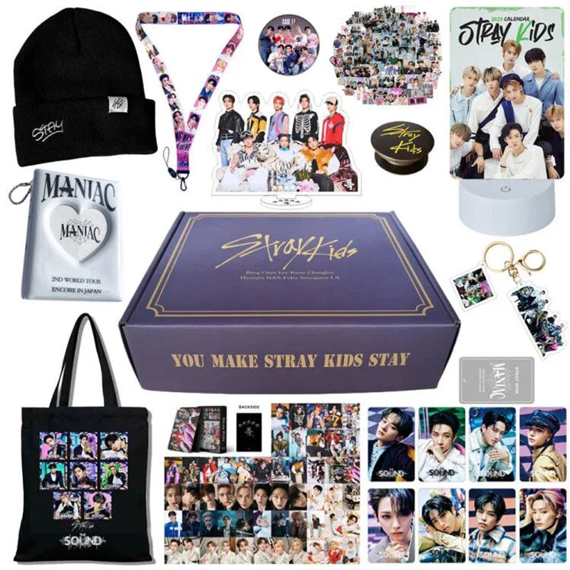 KPOP Stray Kids Album Gift Box Include Keychain