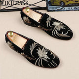fashion loafers men shoes Embroider formal shoes men