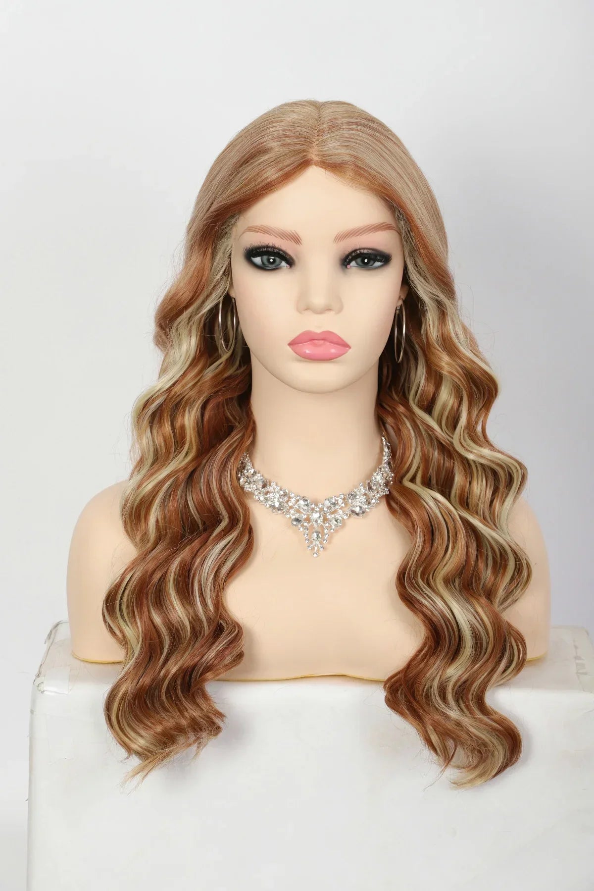 Kalyss Synthetic 18 Inches Ombre Blonde Curly Wavy